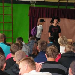 Występ teatru