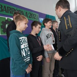 b23